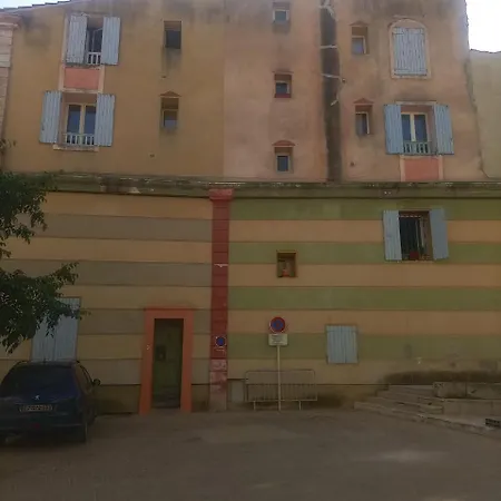 Le Sept A1 Apartment